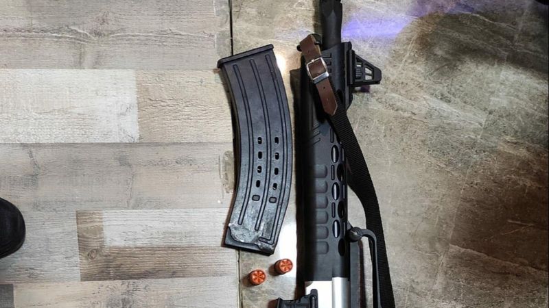 İzmir'de silah kaçakçısı 40 şahıs yakalandı