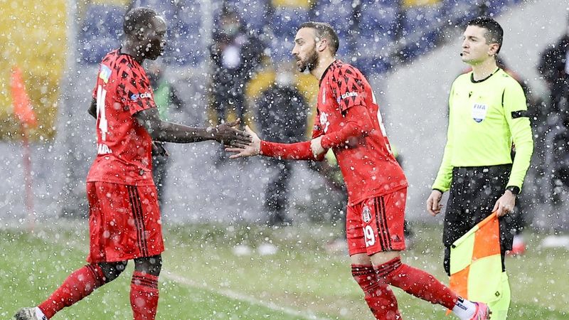 Sergen Yalçın'dan Cenk Tosun'a övgü