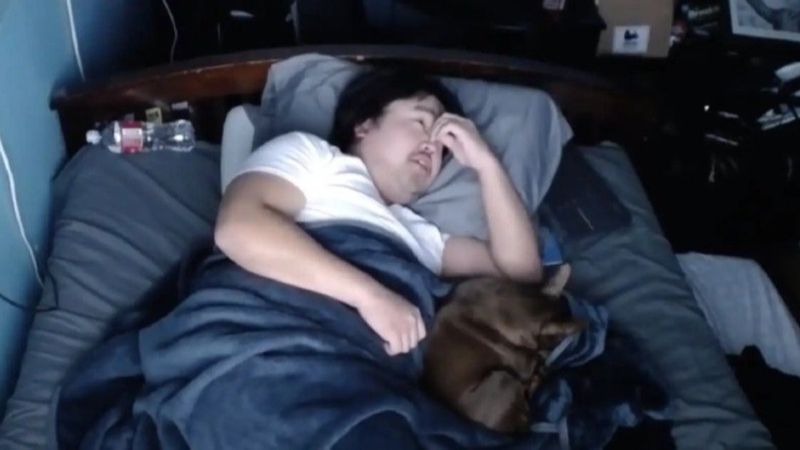 Twitch yayıncısı Asian Andy, uyuyarak 16 bin dolar kazandı