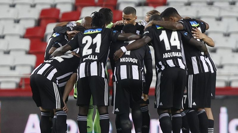 Beşiktaş 8 maçın 7'sini İstanbul'da oynayacak