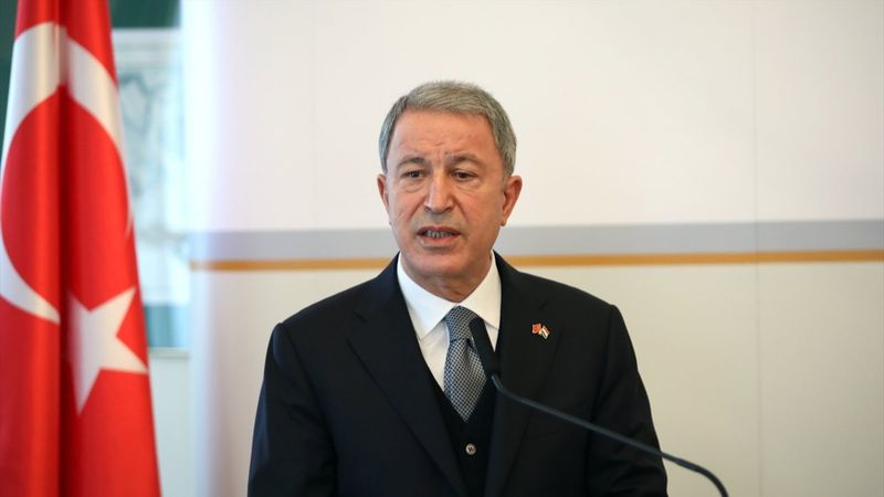 Hulusi Akar: PKK'lıların bölgedeki inleri başlarına yıkıldı