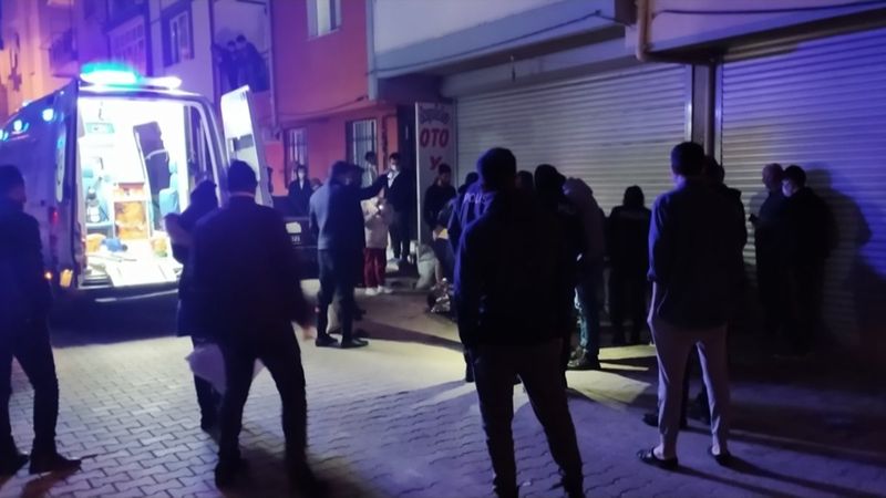 İzmir'de bir kadın tartıştığı kişi tarafından öldürüldü