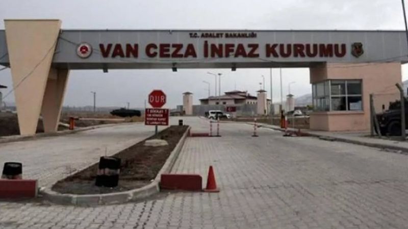 Van Cumhuriyet Başsavcılığı 'çıplak arama ve darp' iddialarını yalanladı