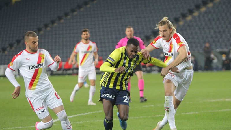 Fenerbahçe, Kadıköy'de Göztepe'ye de mağlup oldu