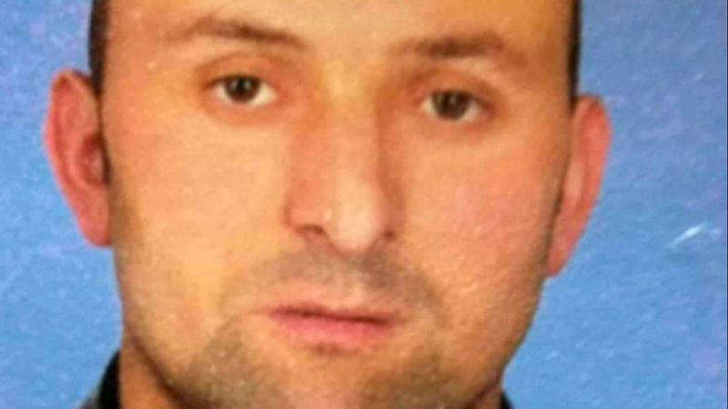 Gümüşhane’de ağacı keserken altında kaldı