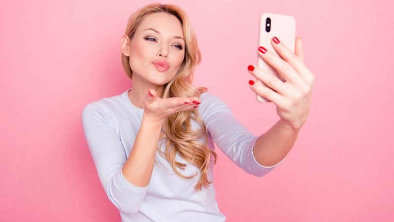 Sosyal medyadaki güzellik uygulamaları özgüveni düşürüyor