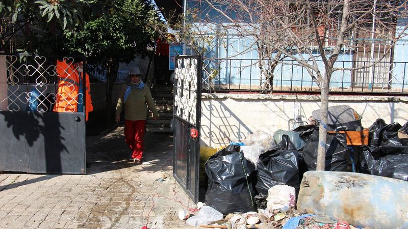 Aydın'da kardeşinin ev kokusuna dayanamayıp şikayet etti