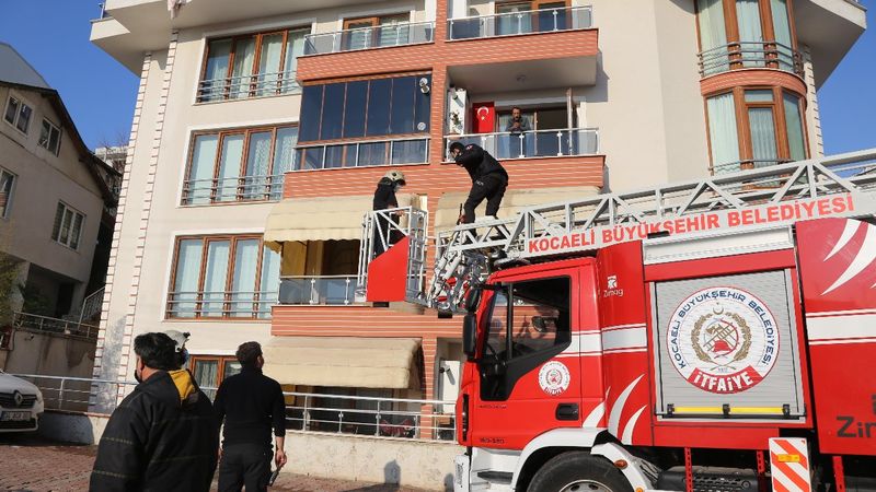 Kocaeli'de haber alınamayan adam evinde ölü bulundu