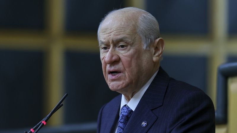 Devlet Bahçeli gençlere seslendi: Direnmeyi Türkiye düşmanlarına yapın