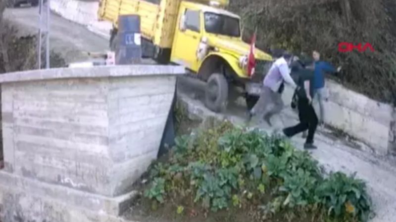 Trabzon'da rampadan kayan kamyondan böyle kaçtılar