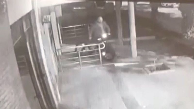 Muğla'daki bisiklet hırsızlığı kamerada