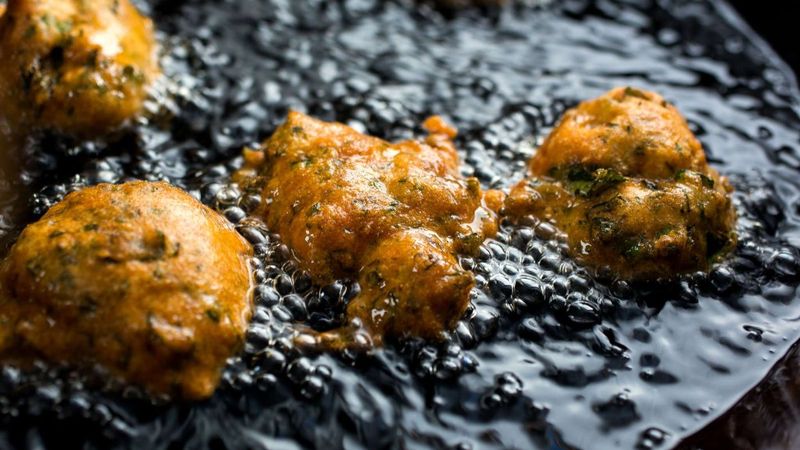 Kızarmış gıdalar kalp krizi riskini artırıyor