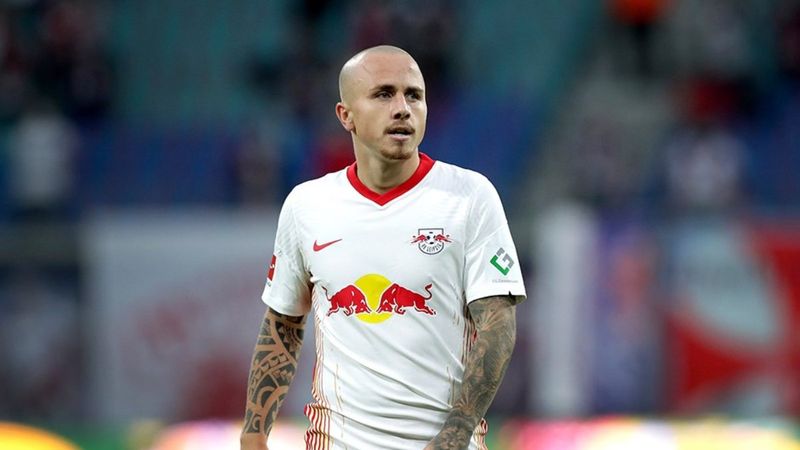 Angelino: Guardiola özgüvenimi öldürdü