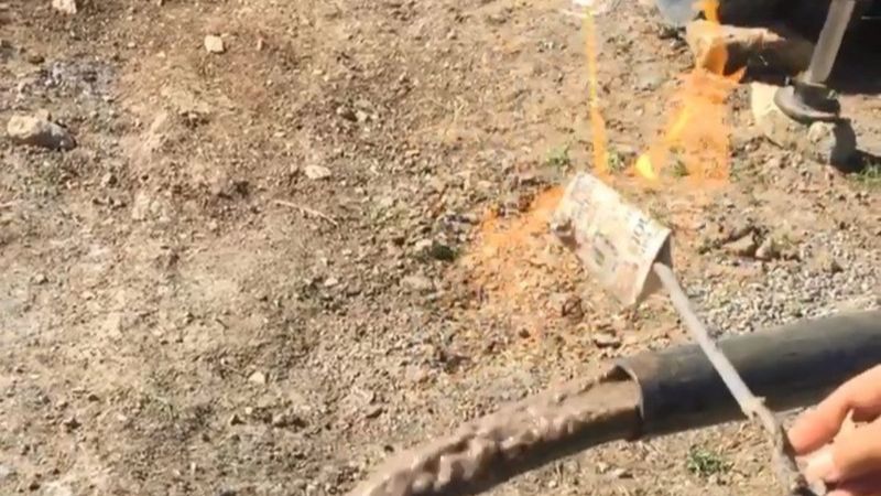 Adıyaman'daki köylüler, kuyu açınca yanan maddeye ulaştı