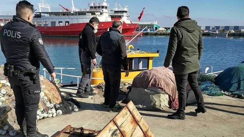 Tekirdağ'da suya gizlenmiş trol kapıları bulundu