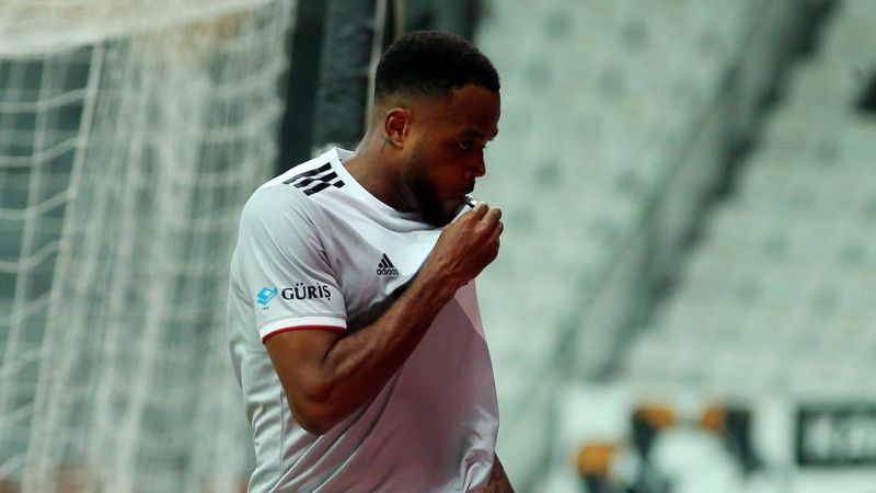 Cyle Larin: Aboubakar ile birlikte futboldan zevk alıyoruz