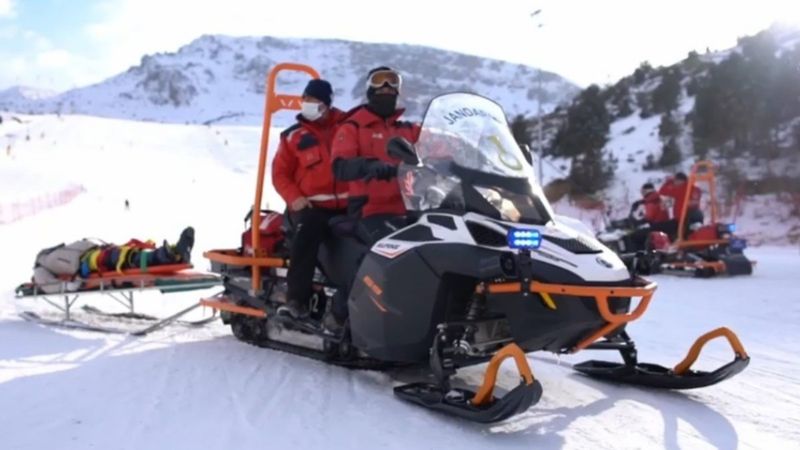 Erzincan'da kayak tutkunlarının güvenliği Mehmetçik'e emanet