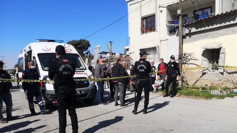 Mersin'de 2 küçük kardeş, yanarak can verdi