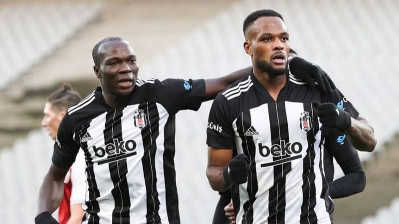 Aboubakar ve Larin toplamda 26 gol attı