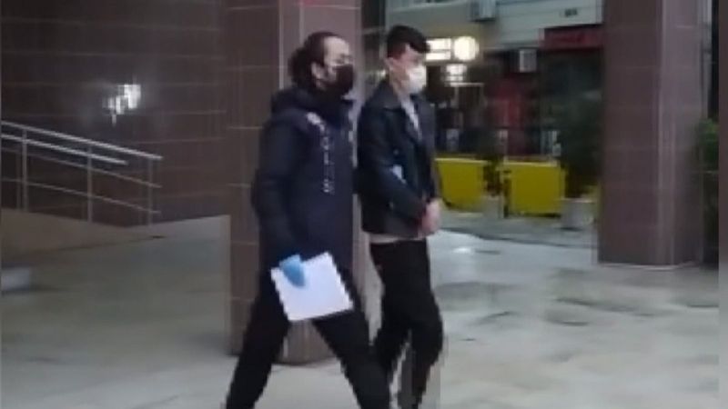 Zeytinburnu’nda yaşlı kadını döverek gasbeden Afgan yakalandı