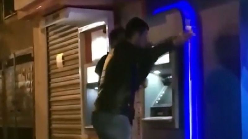Ankara'da zararlı yazılımla ATM hırsızlığı yapanlar yakalandı