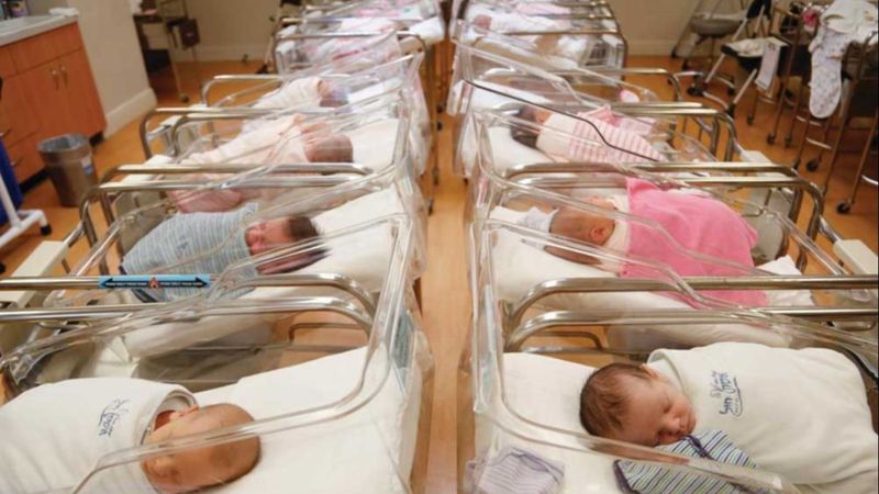 Zambiya'da ölüm döşeğindeki hemşire, binlerce bebeğin yerini değiştirdiğini söyledi