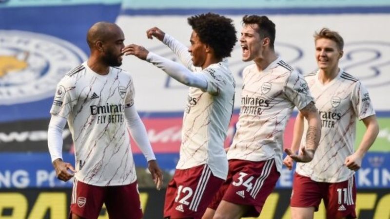 Arsenal, Leicester City'yi bozguna uğrattı