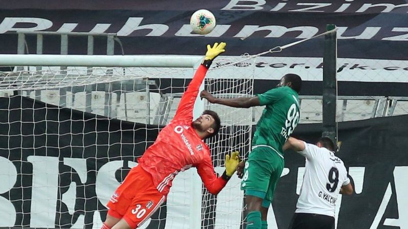 Ersin Destanoğlu, 10 maçta gol yemedi