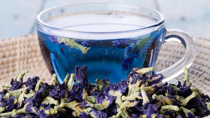 Mavi Kelebek Sarmaşığı çayı nedir, nasıl tüketilir? Mavi Kelebek Sarmaşığı çayı faydaları
