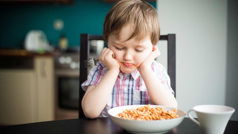 Çocuğu yemek yemeyen ebeveynlere öneriler