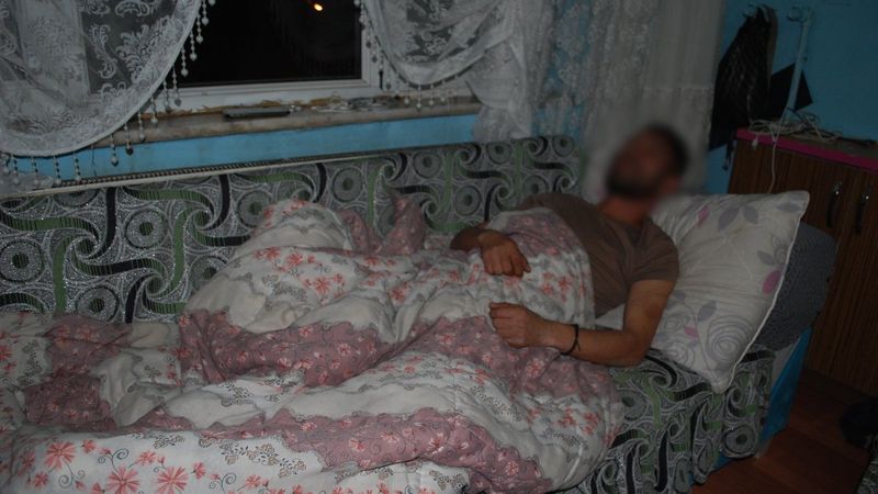 Tekirdağ'da eşine laf atan kişilerin saldırısına uğradı