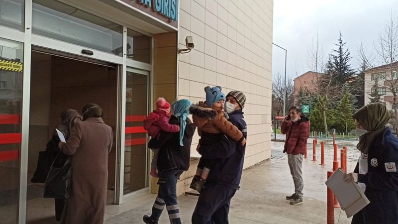 Bursa'da ikiz kardeşler tiner içti