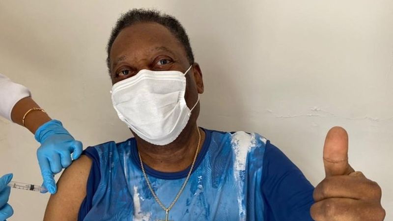 Pele, koronavirüs aşısı oldu