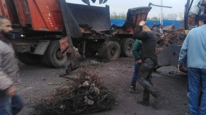 Lübnan’da demir deposunda patlama