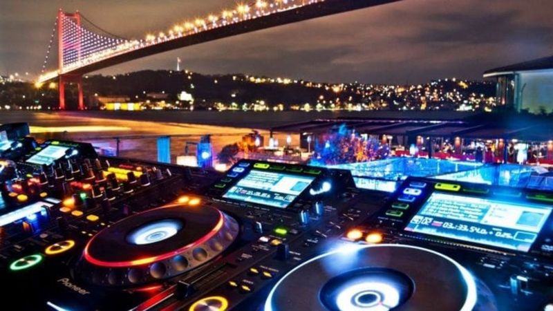 Eğlence mekanları açık mı? Bar ve gece kulüpleri ne zaman açılacak?