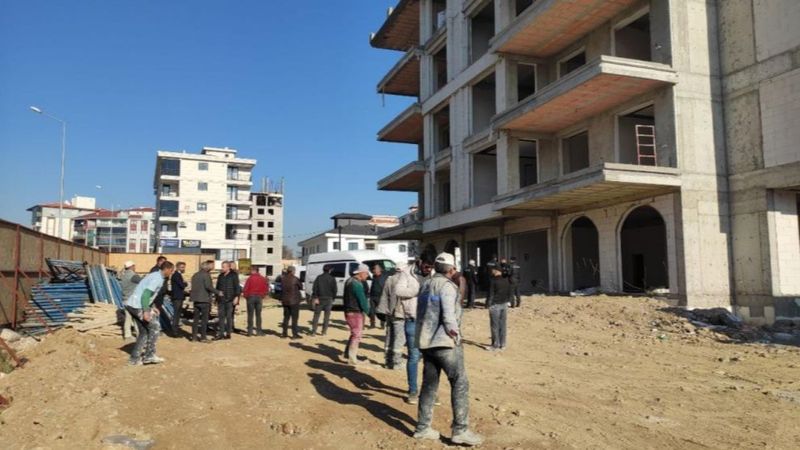 Denizli'de 2 kardeşini inşaatta öldürüp kaçtı