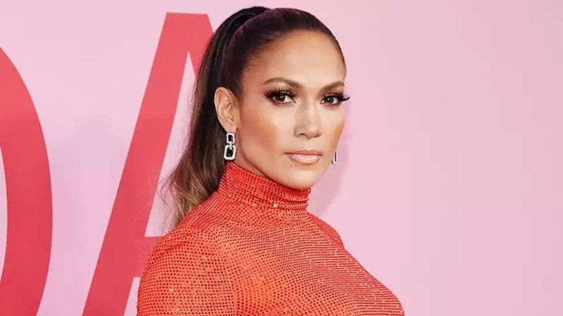 Vücut tipinize göre seçebileceğiniz yaka çeşitleri