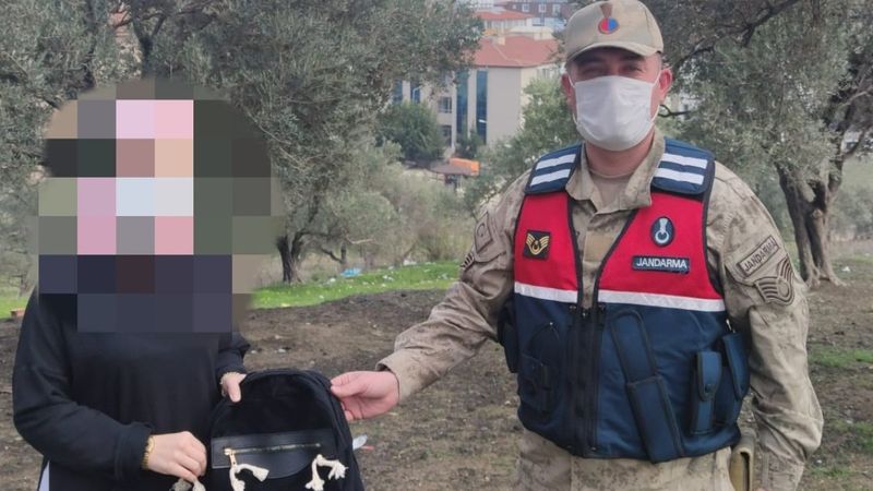 Hatay’da kamelyada altın dolu çanta bulundu