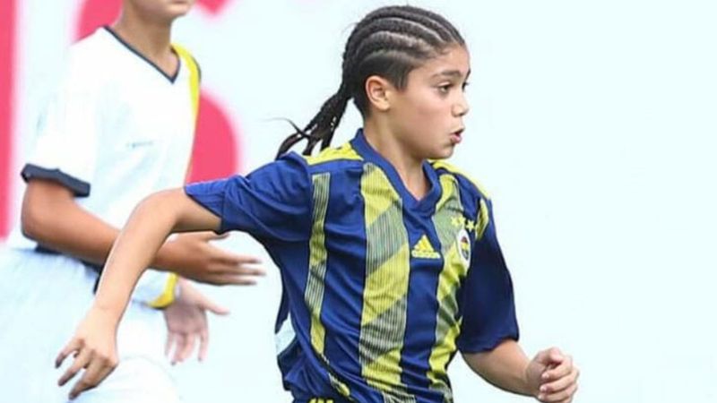 Valencia ve Fulham, Fenerbahçeli Aziz Eren'in istiyor