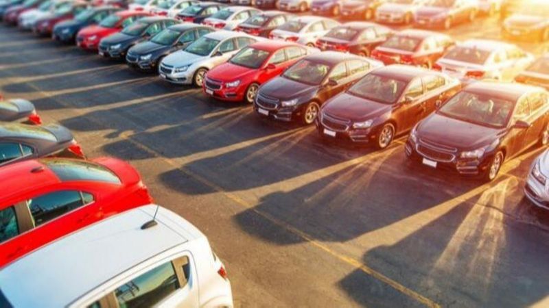 İkinci el otomobil fiyatları şubat ayında da düştü