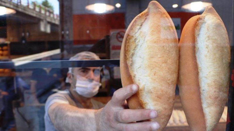 Ankara'da ekmeğe yapılan zam iptal edildi