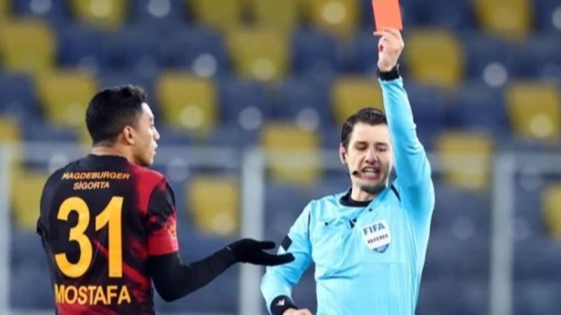 Mostafa Mohamed'in kırmızı kart şaşkınlığı