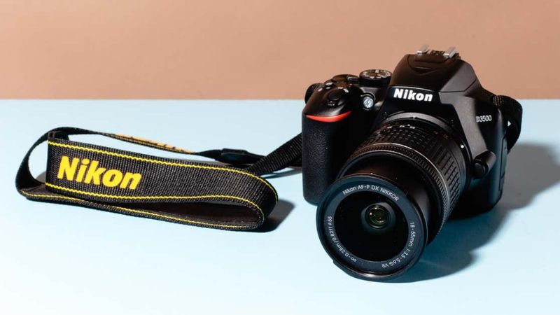 Nikon, kamera sektöründen tamamen çekilebilir