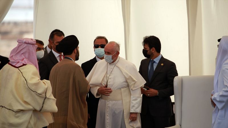 Papa Francis: Terör ve şiddet, dinden kaynaklanmıyor