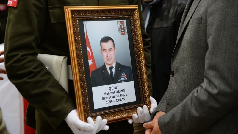 Bitlis şehidi Astsubay Kıdemli Başçavuş Mehmet Demir, son yolculuğuna uğurlandı