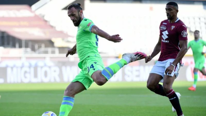 Lazio taraftarlarından Vedat Muriç'e eleştiri