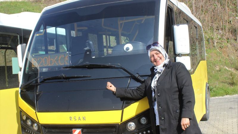 Bursa'da binmeye korktukları kadın şoförün aracının müdavimi oldular