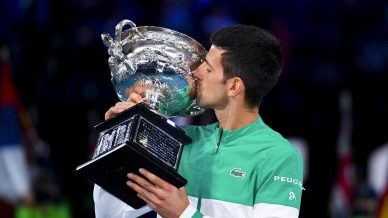 Djokovic, Federer'in rekorunu kırdı
