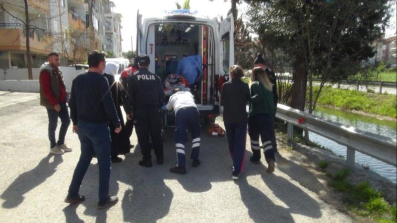 Antalya'da eşini ve oğlunu bıçaklayan şahıs teslim oldu