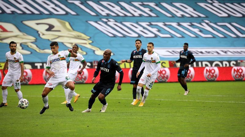 Trabzonspor evinde Alanyaspor'a yenildi